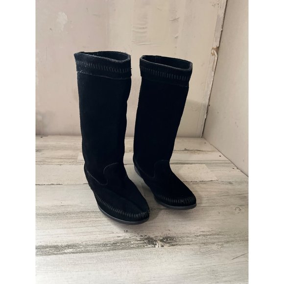 Minnetonka woman’s black moccasin almost to knee boot size 8 - Picture 1 of 6